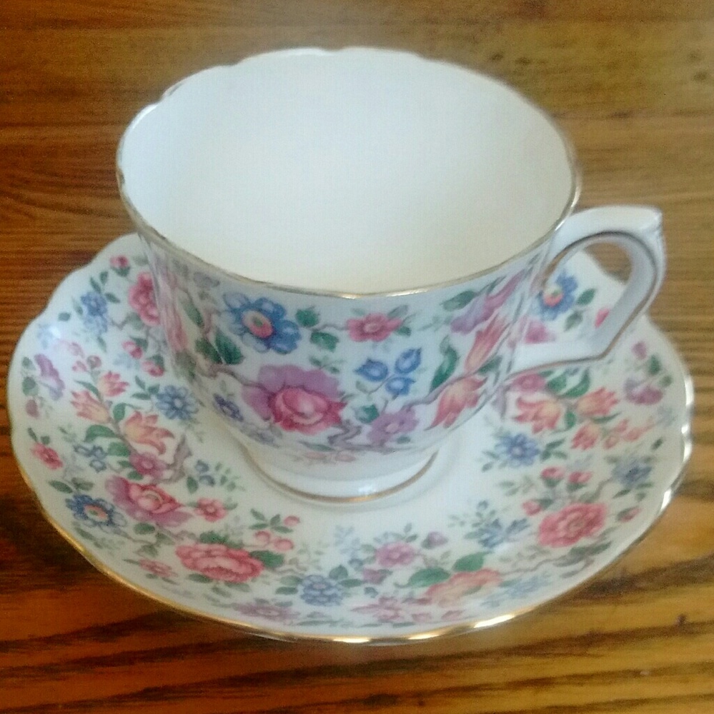 COPY - ANTIQUE BONE CHINA TEA CUP/SAUCER